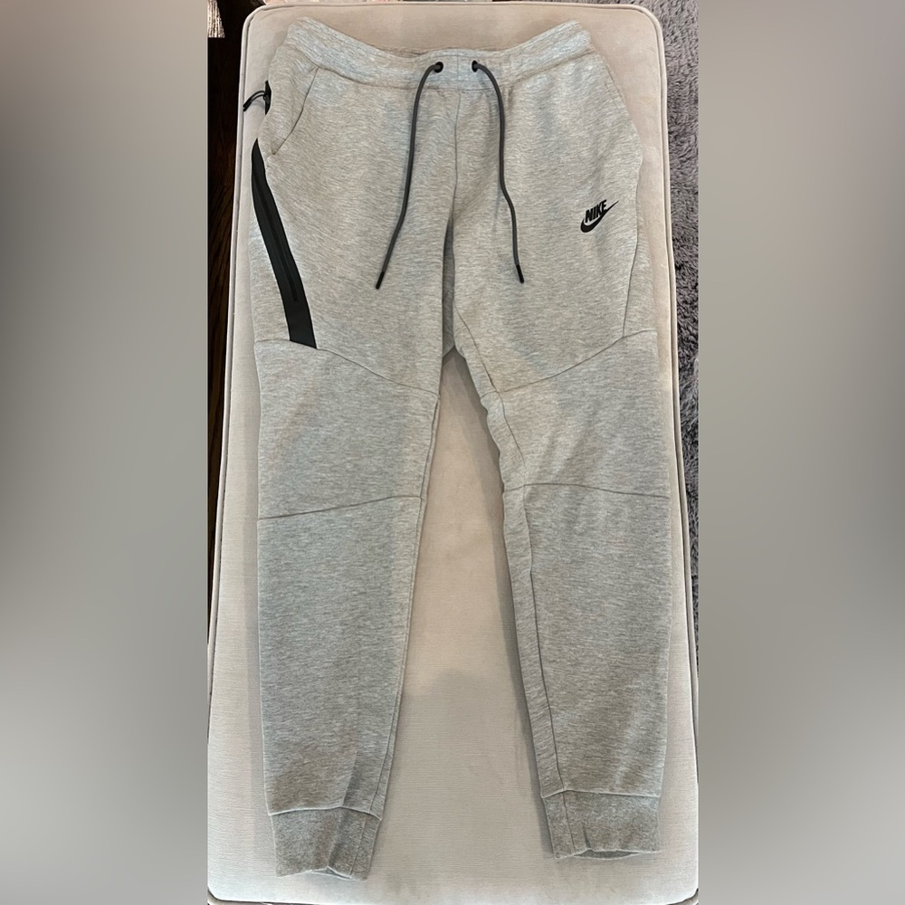 Nike gray sweatpants